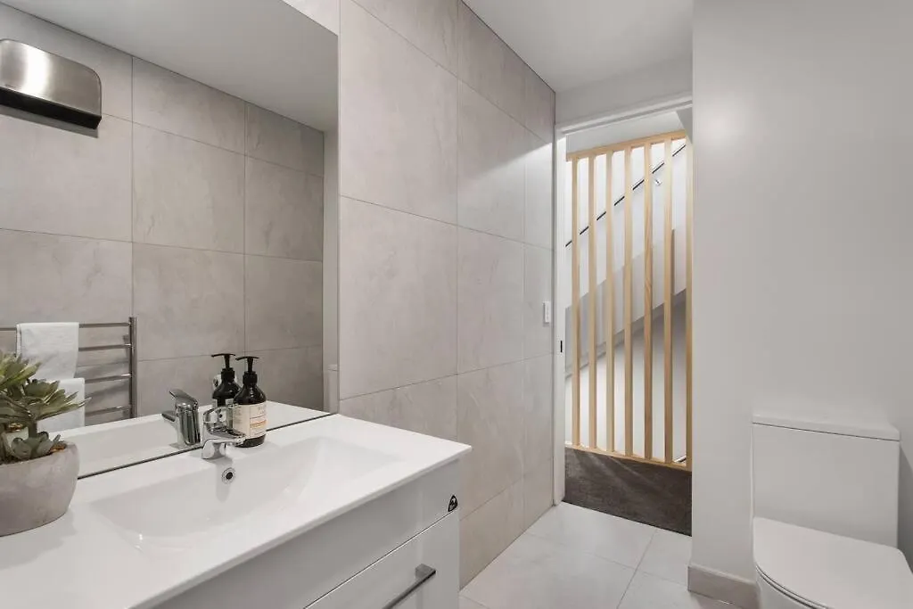 Apartment Great Deals At New Upmarket Appt Christchurch New Zealand